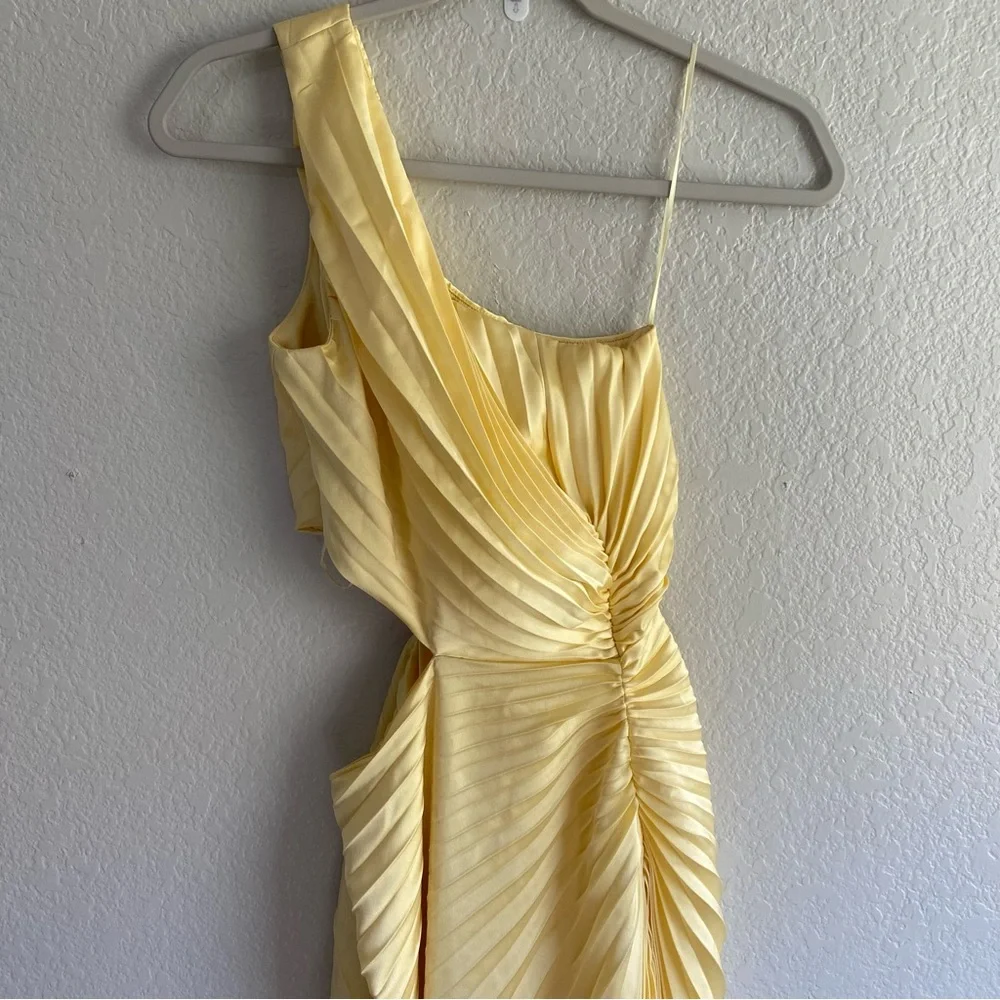 Abercrombie & Fitch Giselle Pleated One Shoulder Cutout Maxi Dress Yellow Petite
